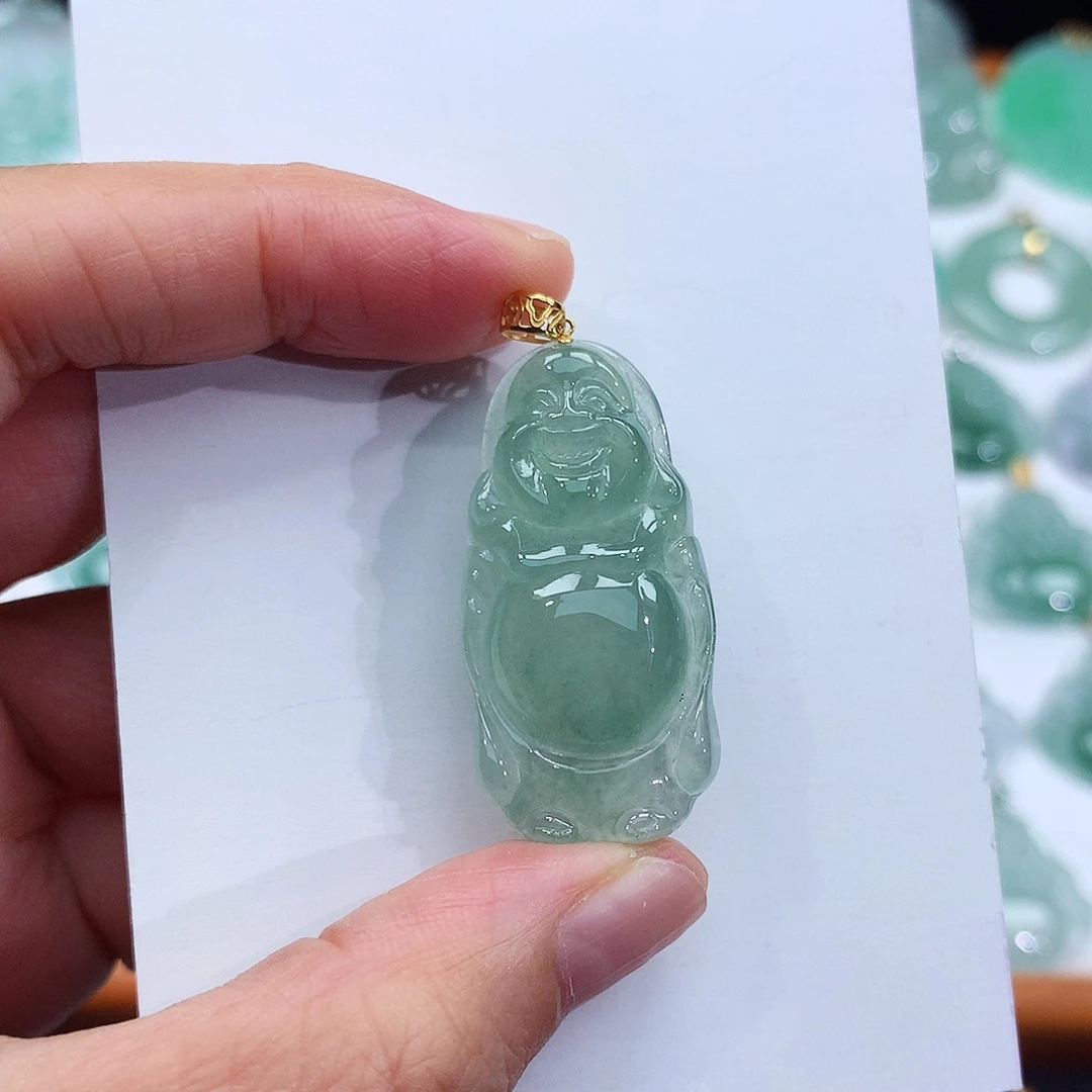 翡翠18K金镶嵌颈饰翡翠吊坠
