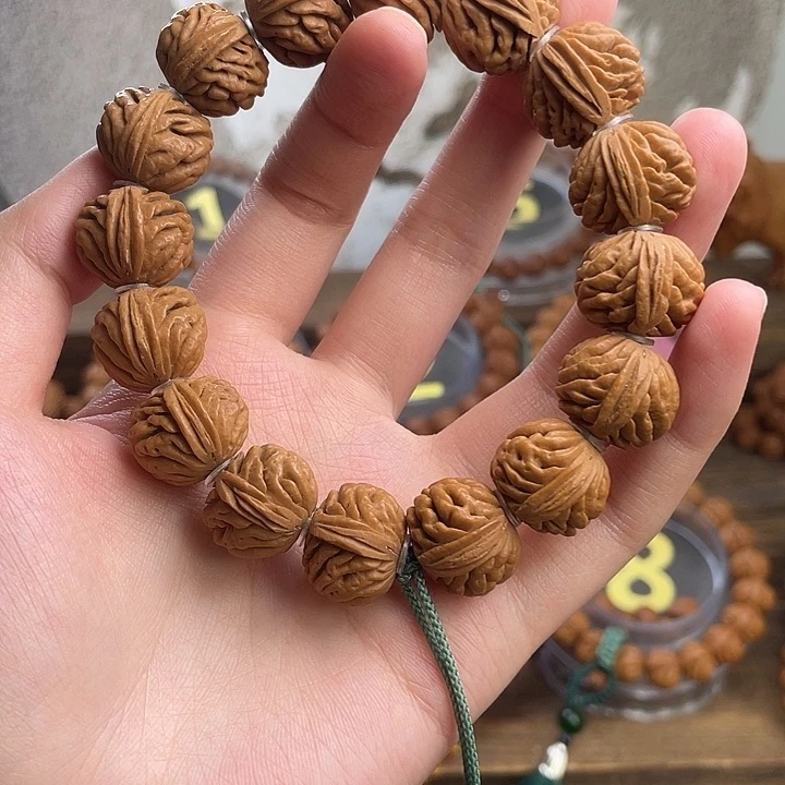 文玩核桃手串18刺龙