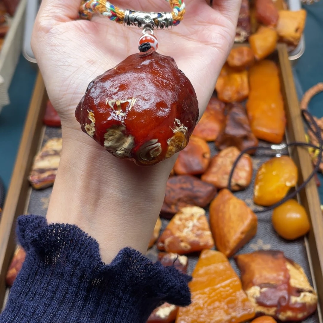 申***考琥珀未镶嵌珠宝奇石