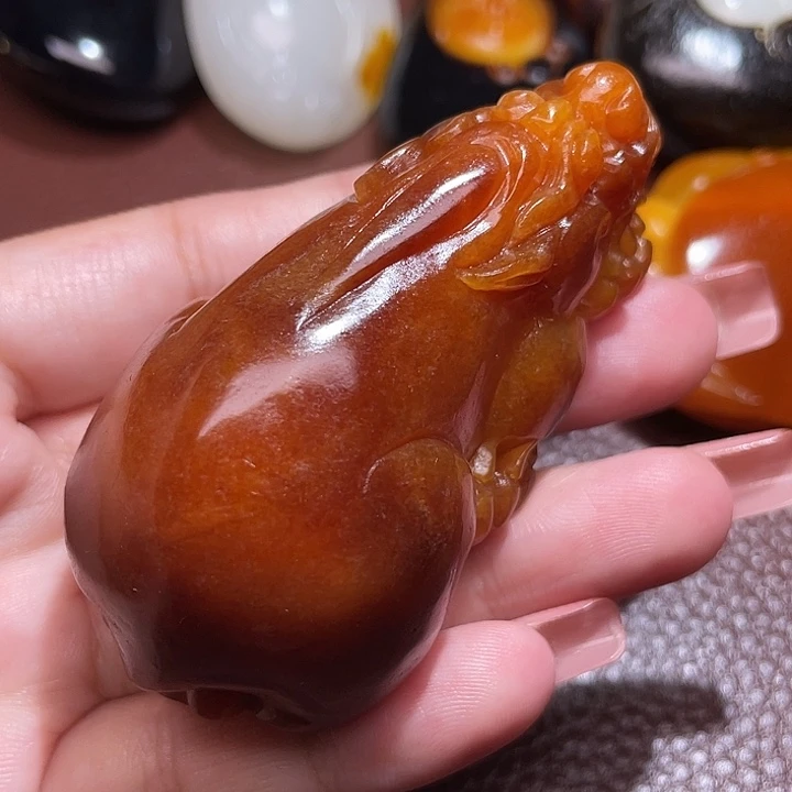 宗***浩颈饰未镶嵌和田玉