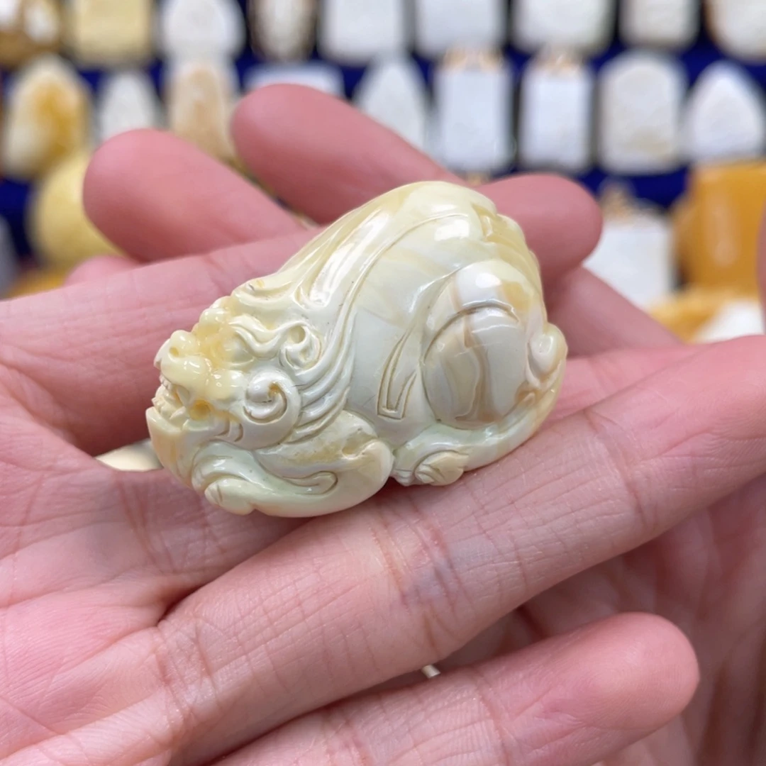 蜜蜡裸石未镶嵌琥珀蜜蜡貔貅吊坠