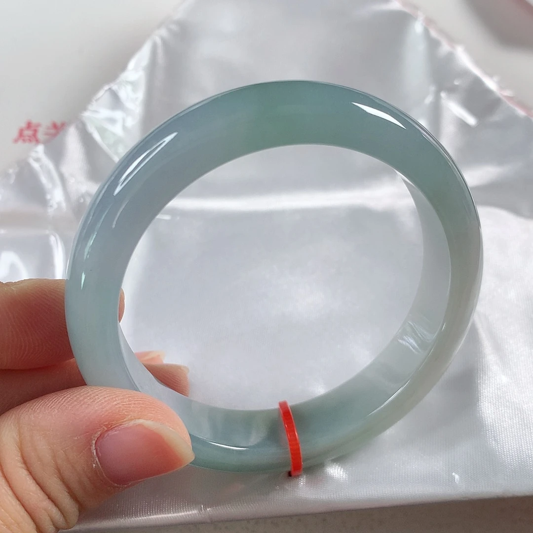 翡翠手镯未镶嵌①①⑨