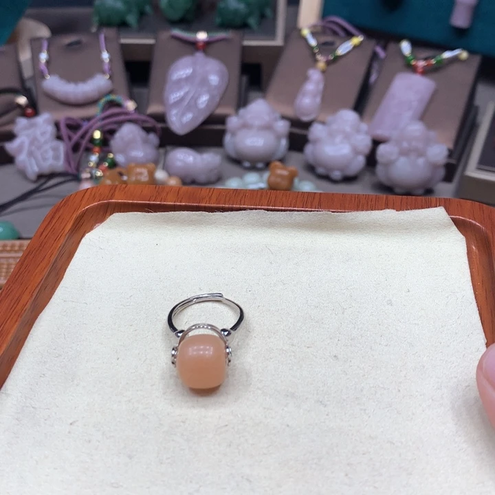 石英质玉颈饰未镶嵌4****3