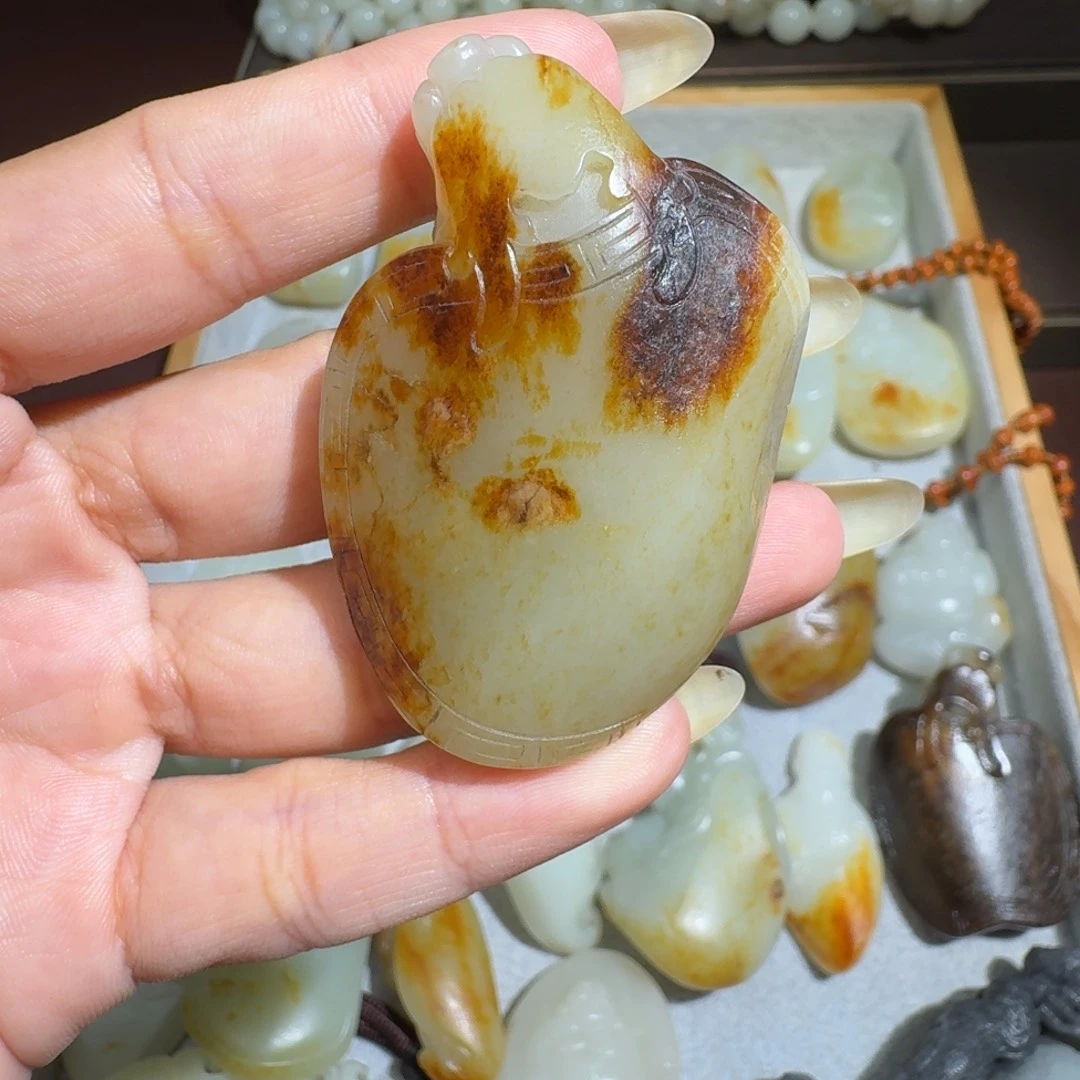 和田玉未镶嵌吊坠(不含链)