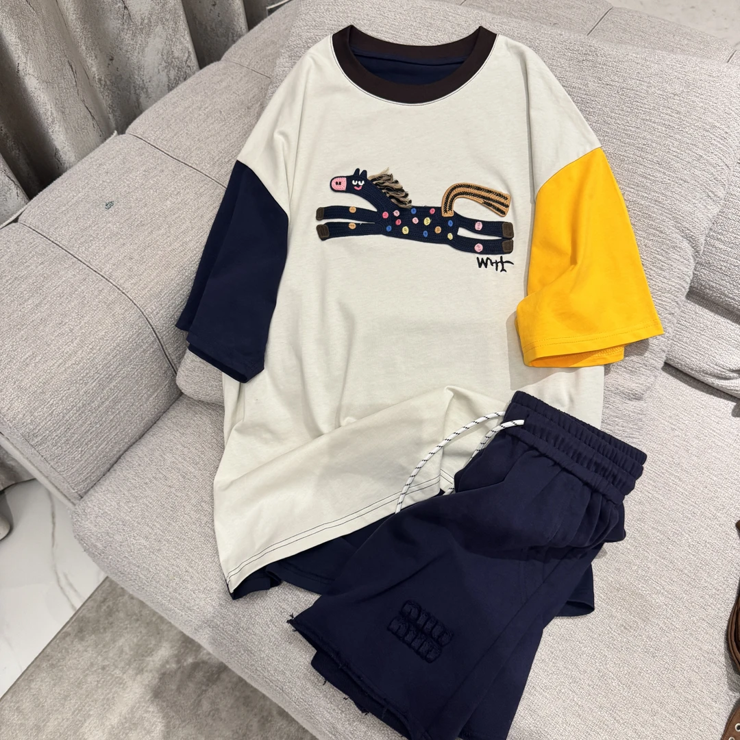 【奔腾小马】夏季宽松大版型趣味刺绣圆领短袖T恤CP309