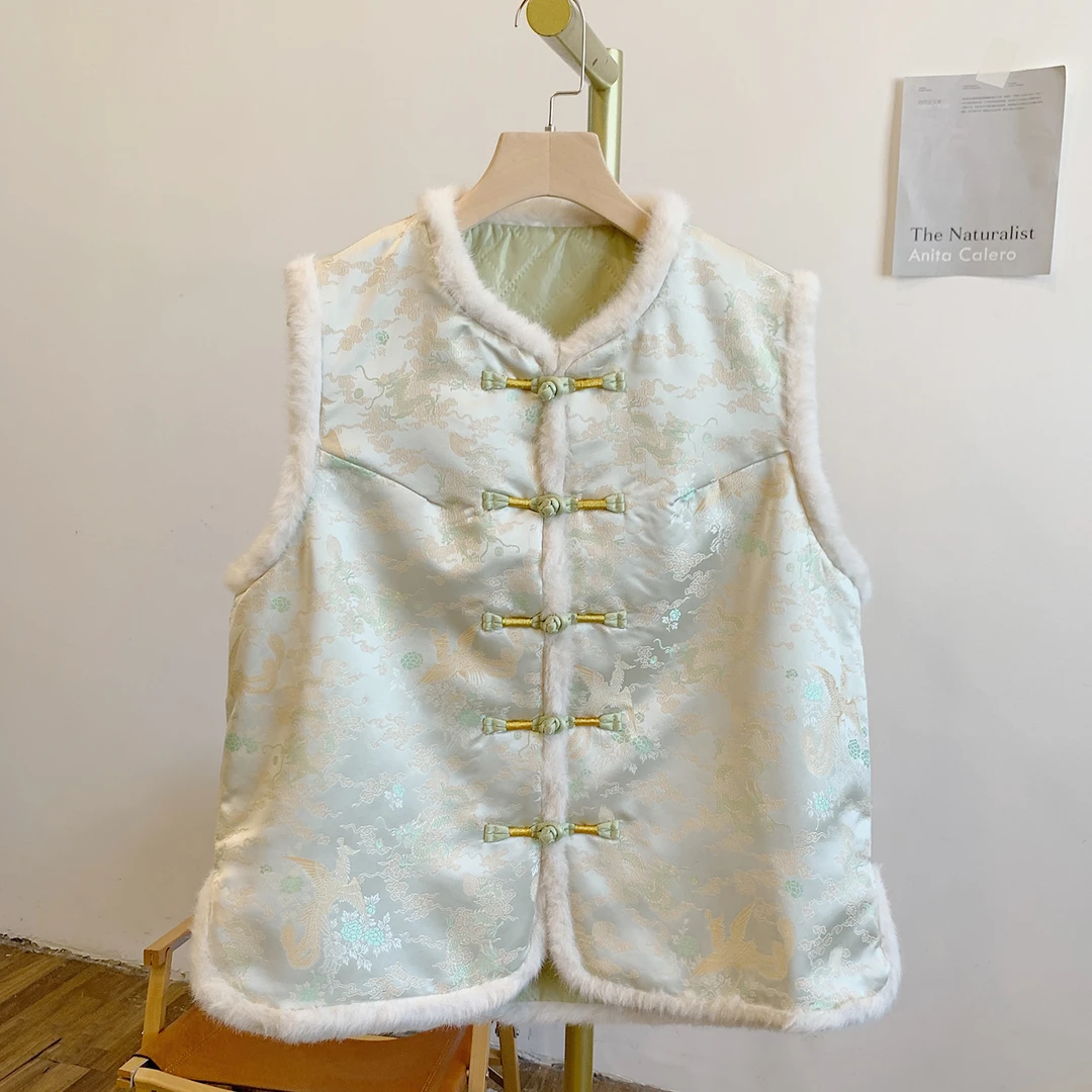 风花雪月C4748夹棉提花毛条盘扣圆领马甲