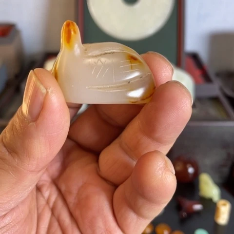 玛瑙/玉髓挂件未镶嵌明*