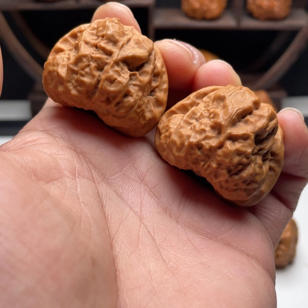 文玩核桃吊坠蛤蟆头核桃 41