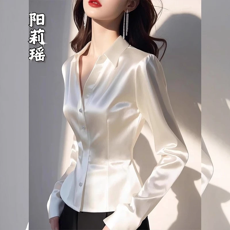 法式减龄轻奢高端欧货洋气独特别致漂亮白色醋酸缎面掐腰衬衫春季