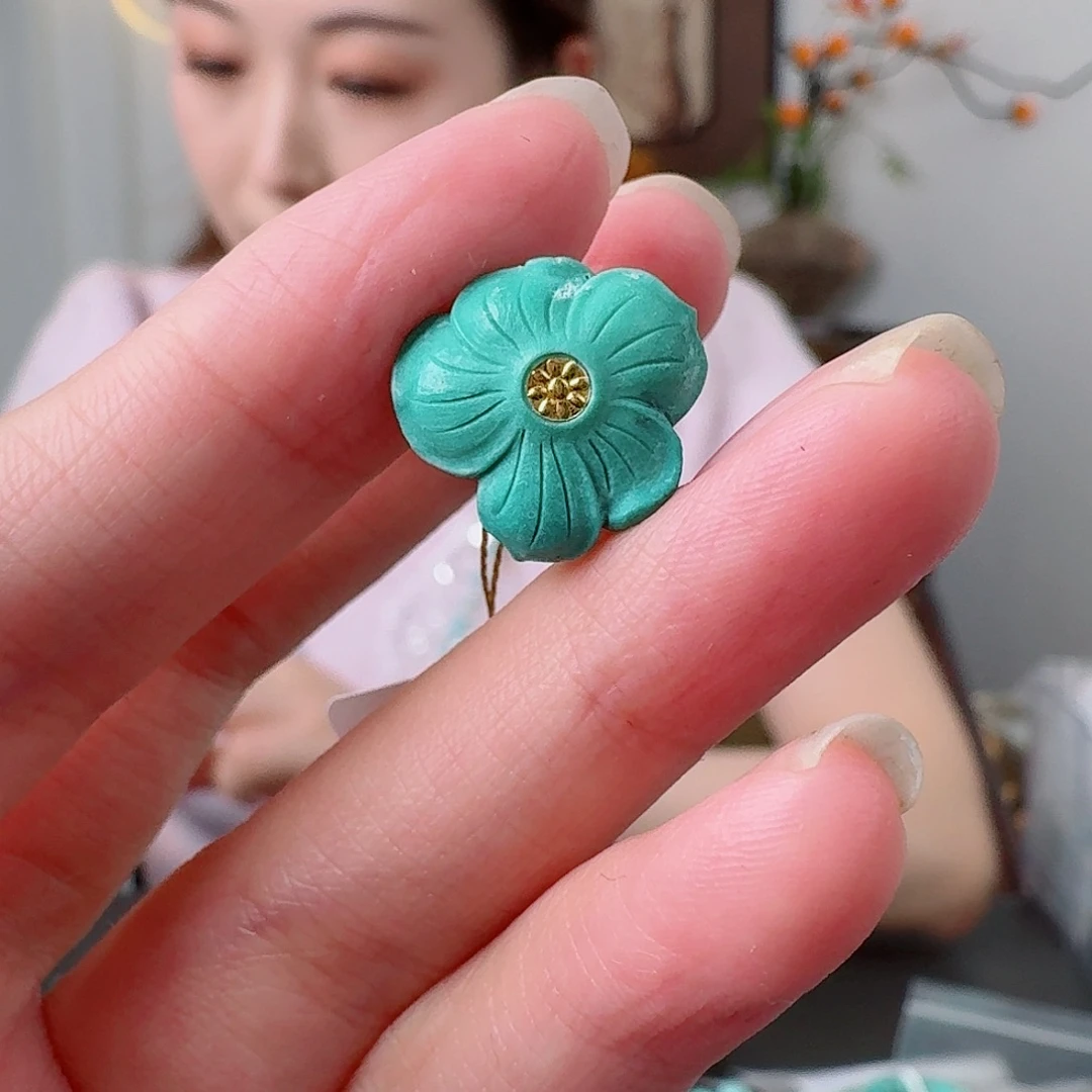 绿松石未镶嵌珠宝奇石