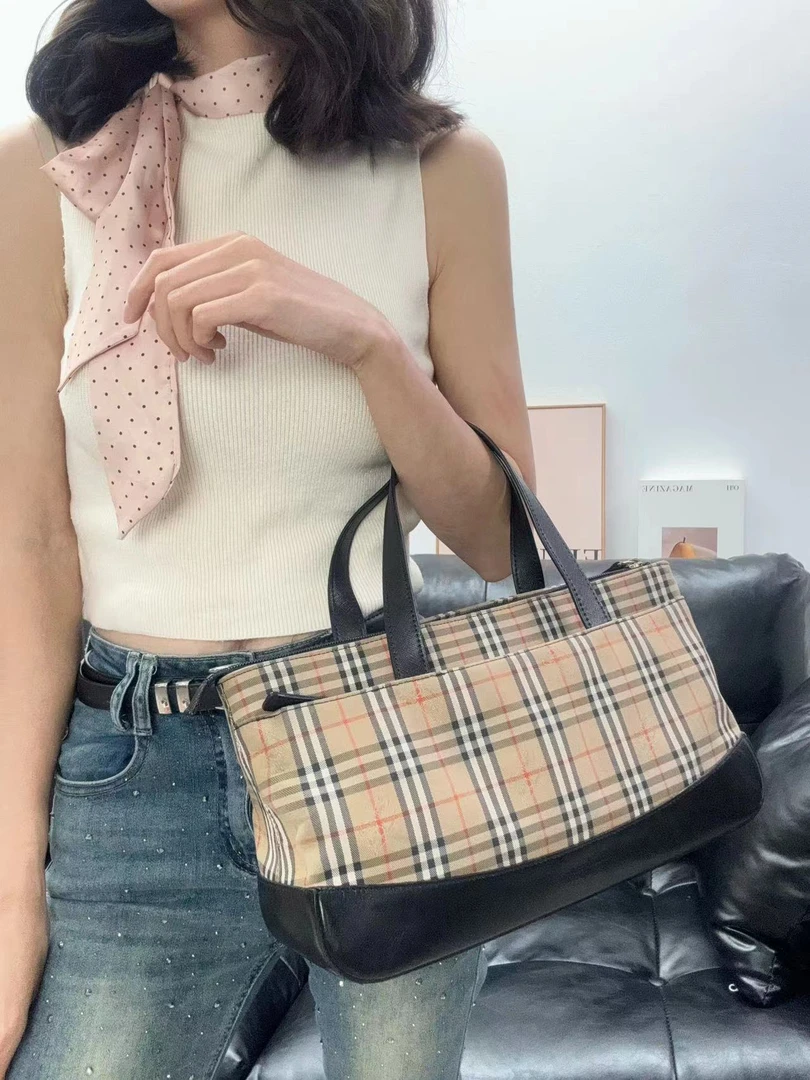 95新 BURBERRY/博柏利 战马格纹托特包手提包/秋境 09563