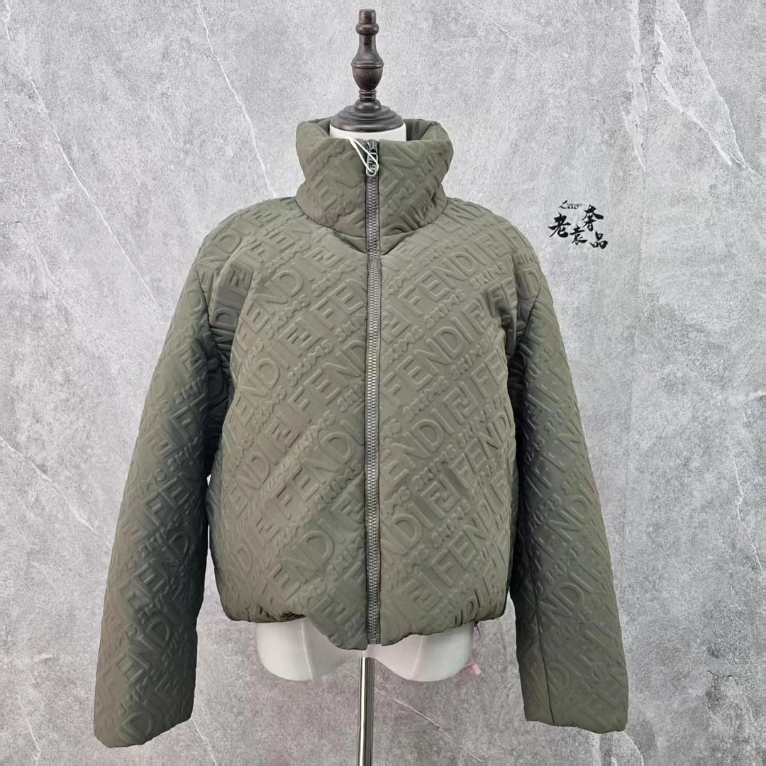 99新 FENDI/芬迪 海囤J/芬迪/上衣/领口跑毛/xs码/bx60222