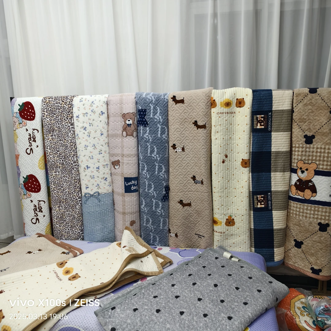 微微瑕四季双面沙，双面三层老少皆宜床盖