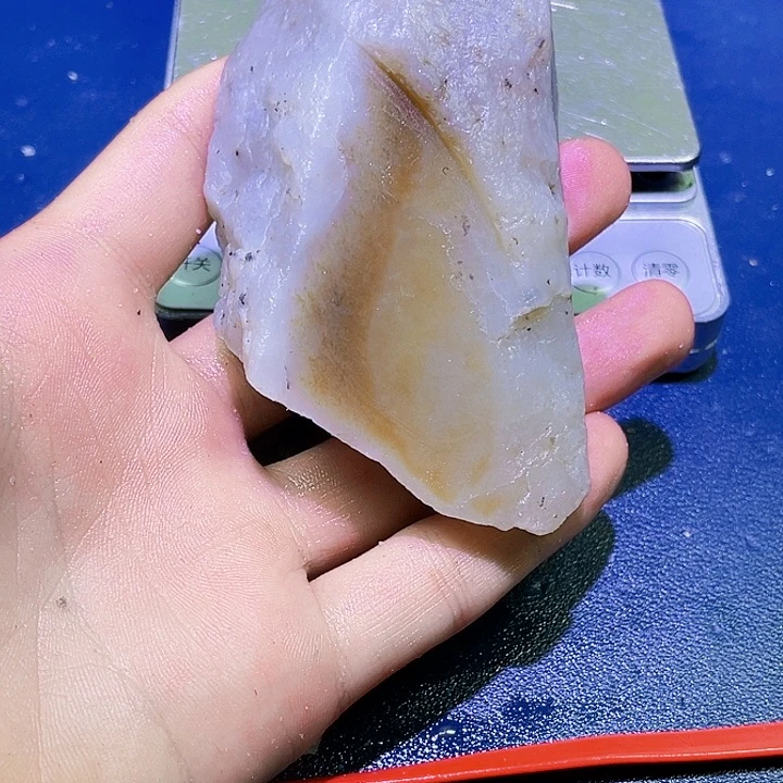 未镶嵌和田玉（糖玉）珠宝半成品