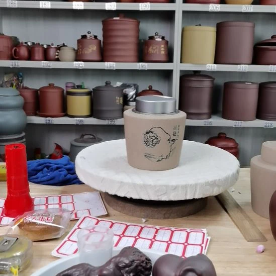 紫砂茶叶罐三两装刻绘荷花1130