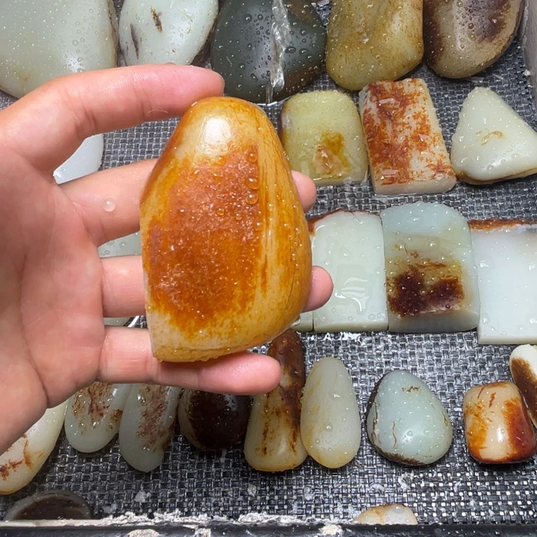 未镶嵌和田玉定制和田玉军*