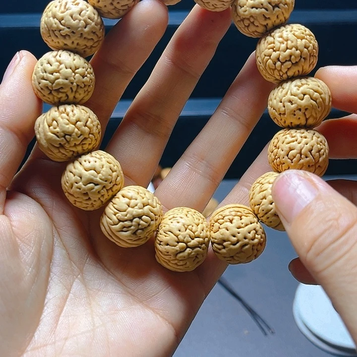 桃核吊坠苹果园手串