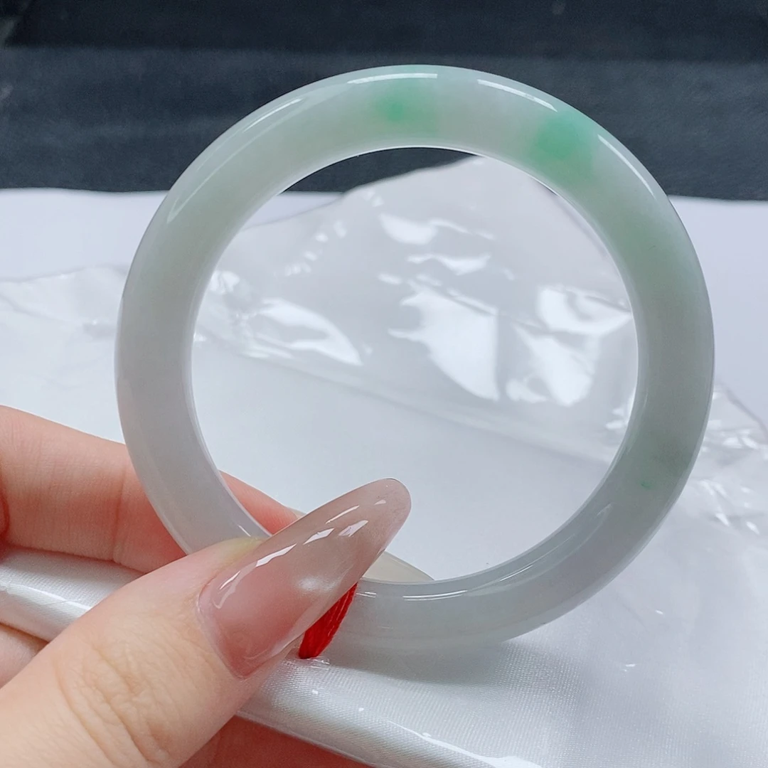 【闪购商品】未镶嵌手镯（圆镯）翡翠400号