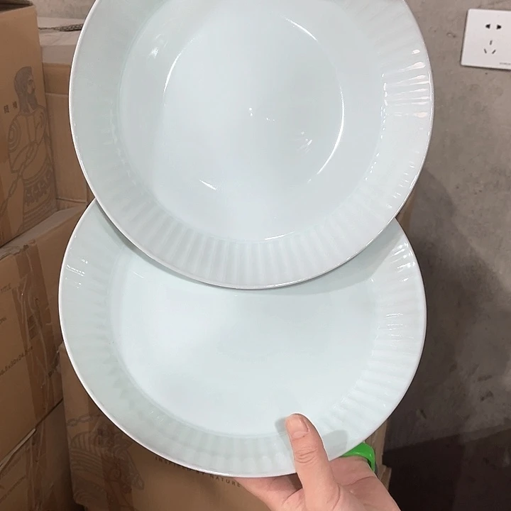 瓷片贝壳十寸深盘两个，微瑕包邮