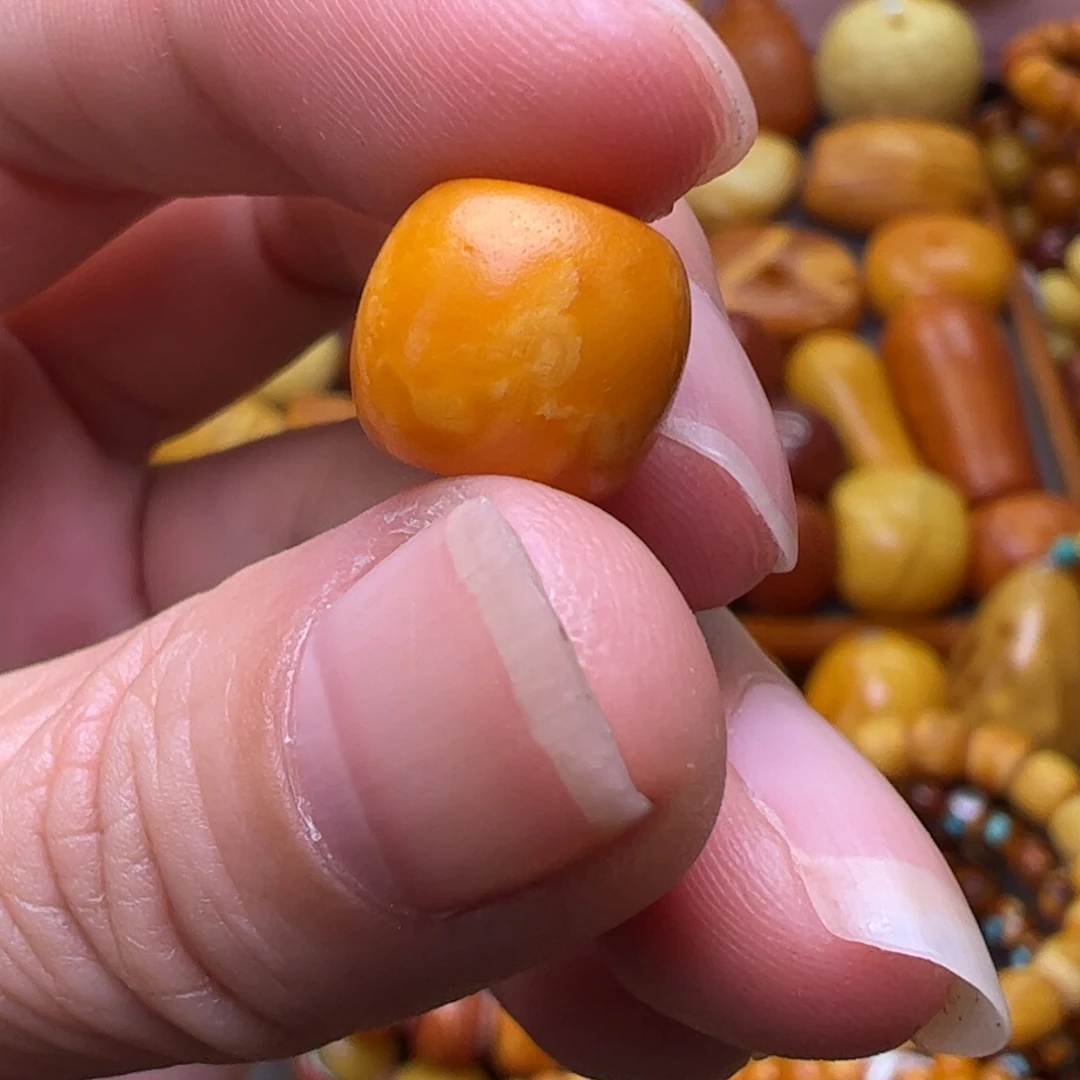 收***祖蜜蜡未镶嵌珠宝奇石