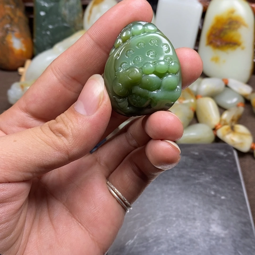 和田玉未镶嵌挂件