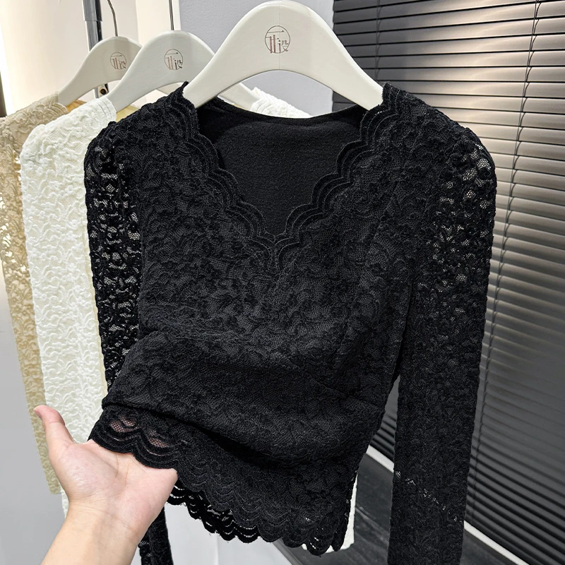 修身显瘦V领长袖蕾丝小衫2025秋冬新款小个子精致镂空花纹套头衫