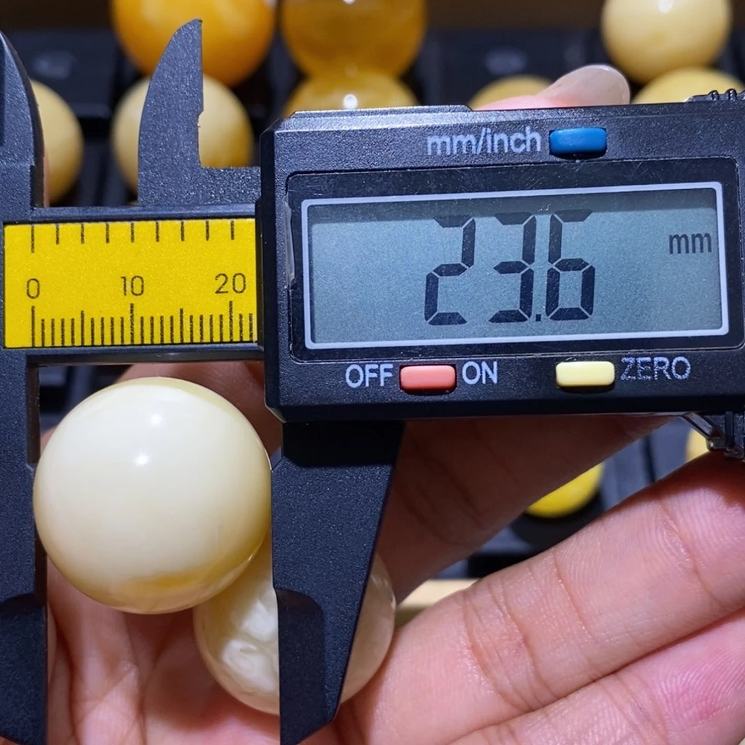 未镶嵌蜜蜡珠宝奇石
