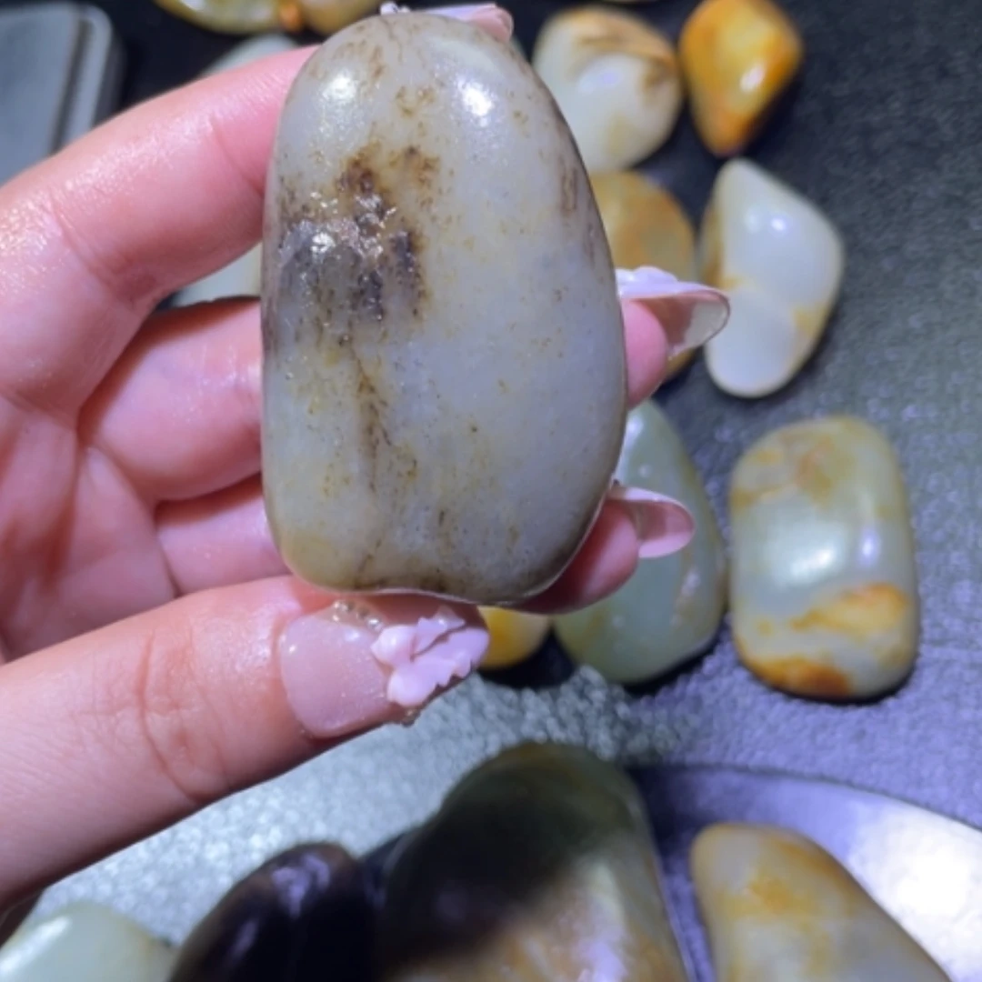 【闪购商品】颈饰未镶嵌和田玉