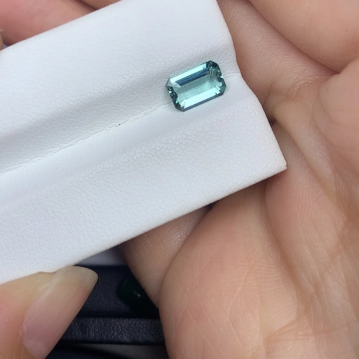 碧玺未镶嵌裸石1.16ct薄荷绿