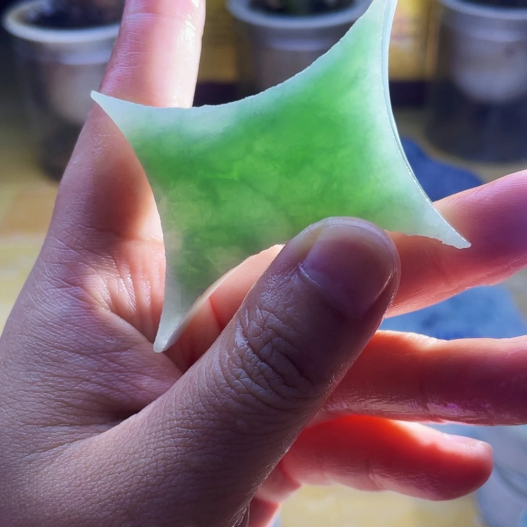 颈饰未镶嵌翡翠毛料10