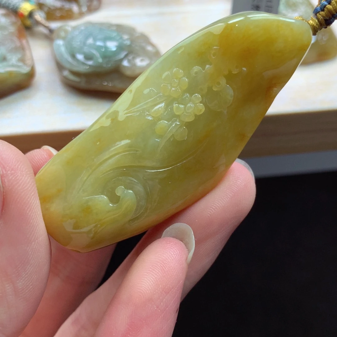 颈饰未镶嵌翡翠吊坠