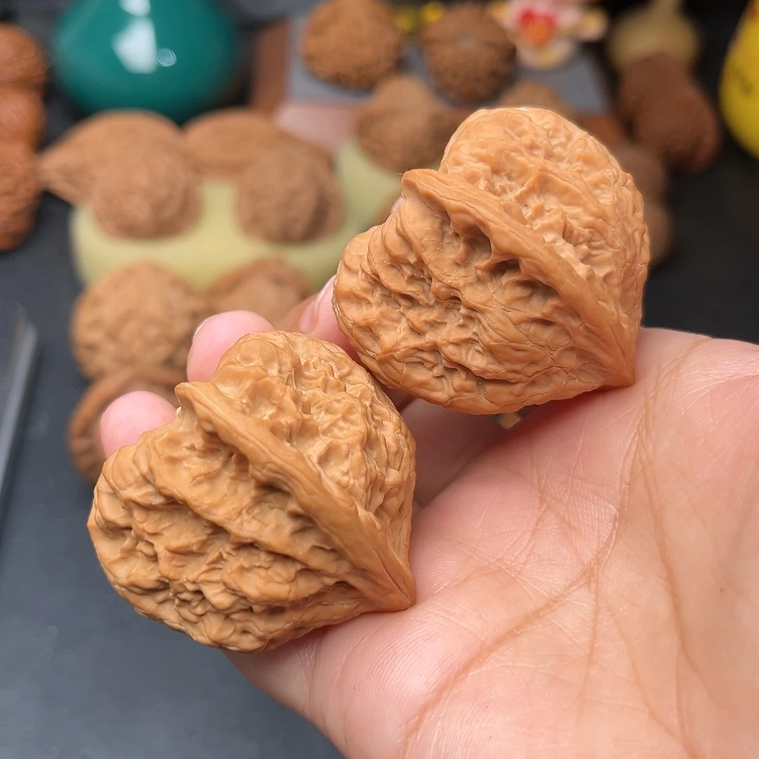 文玩核桃把件火焰马蹄40.5