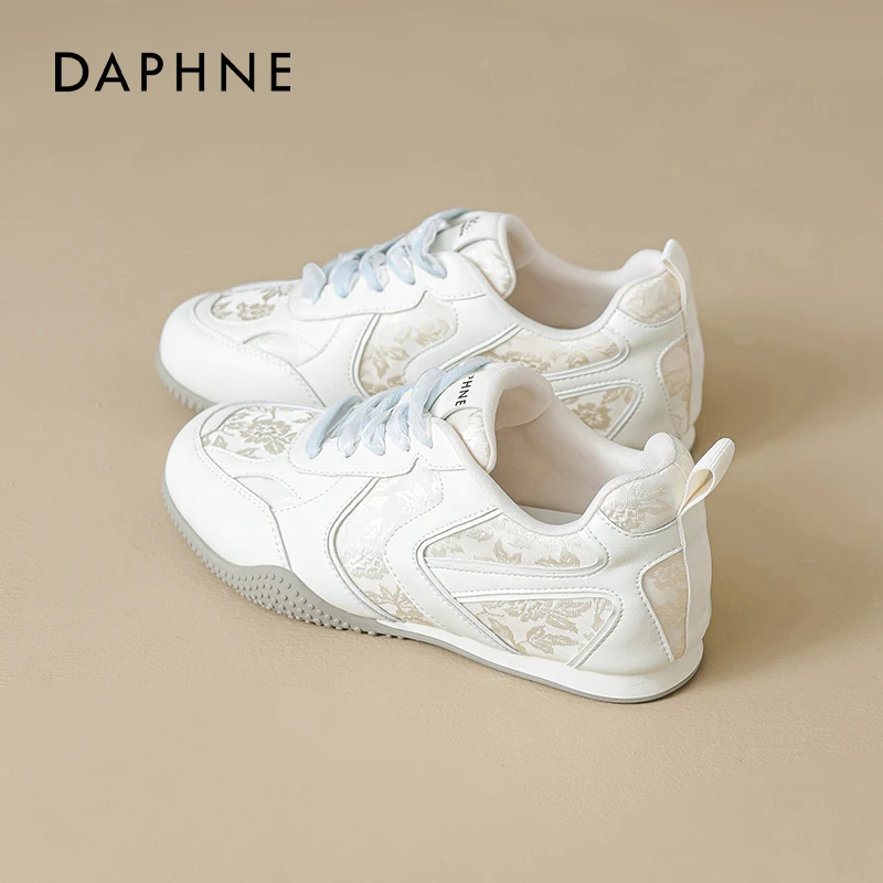 达芙妮德训鞋女款2025新款夏季百搭透气新中式休闲芭蕾运动小白鞋