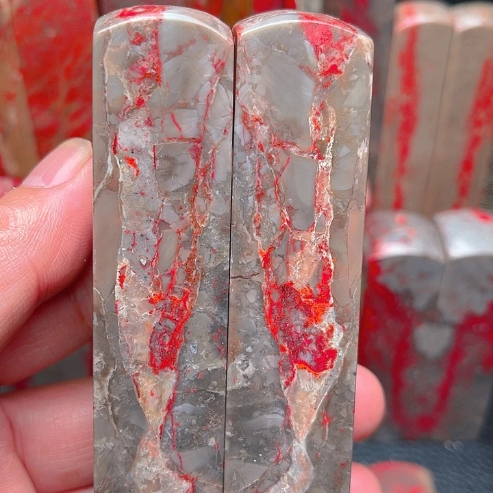 昌化鸡血石昌化鸡血石质地优良