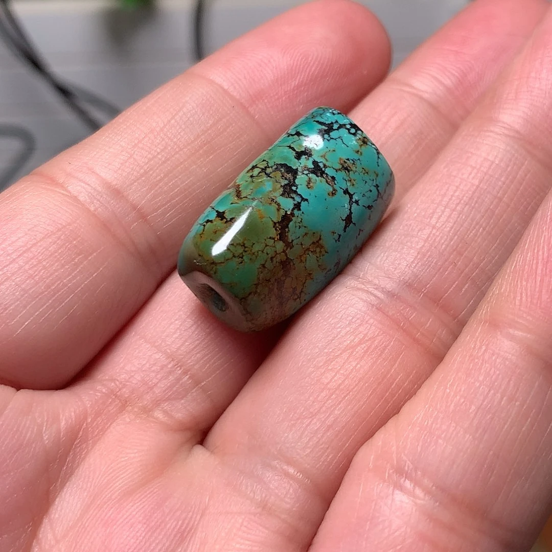 净***芸绿松石未镶嵌珠宝奇石