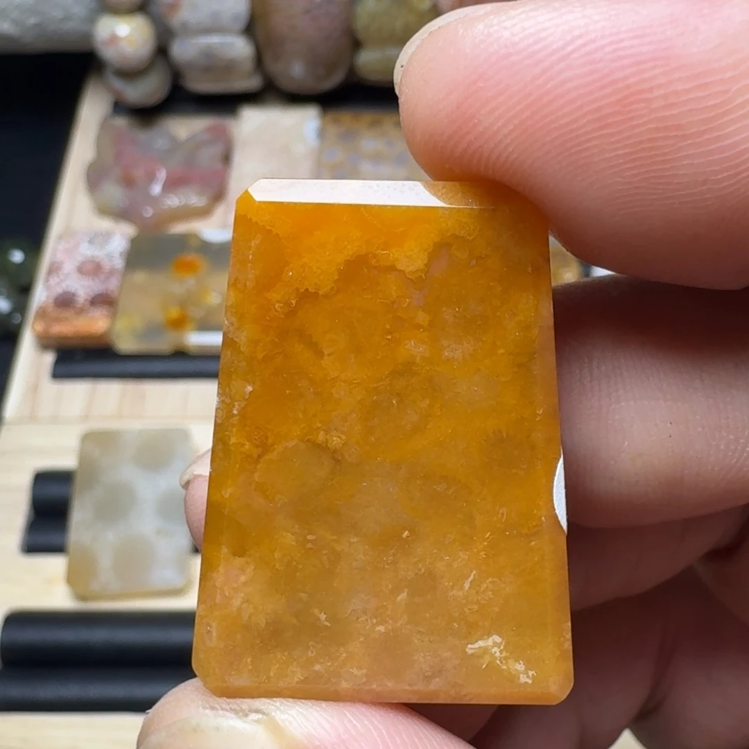 硅化玉未镶嵌纯天然色有机玉石保真色