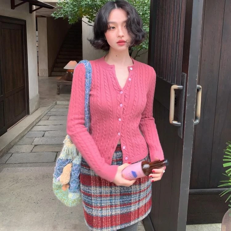 酒午自制【格格雾】2024秋冬新款毛呢格纹A字高腰半身短裙KLF3990