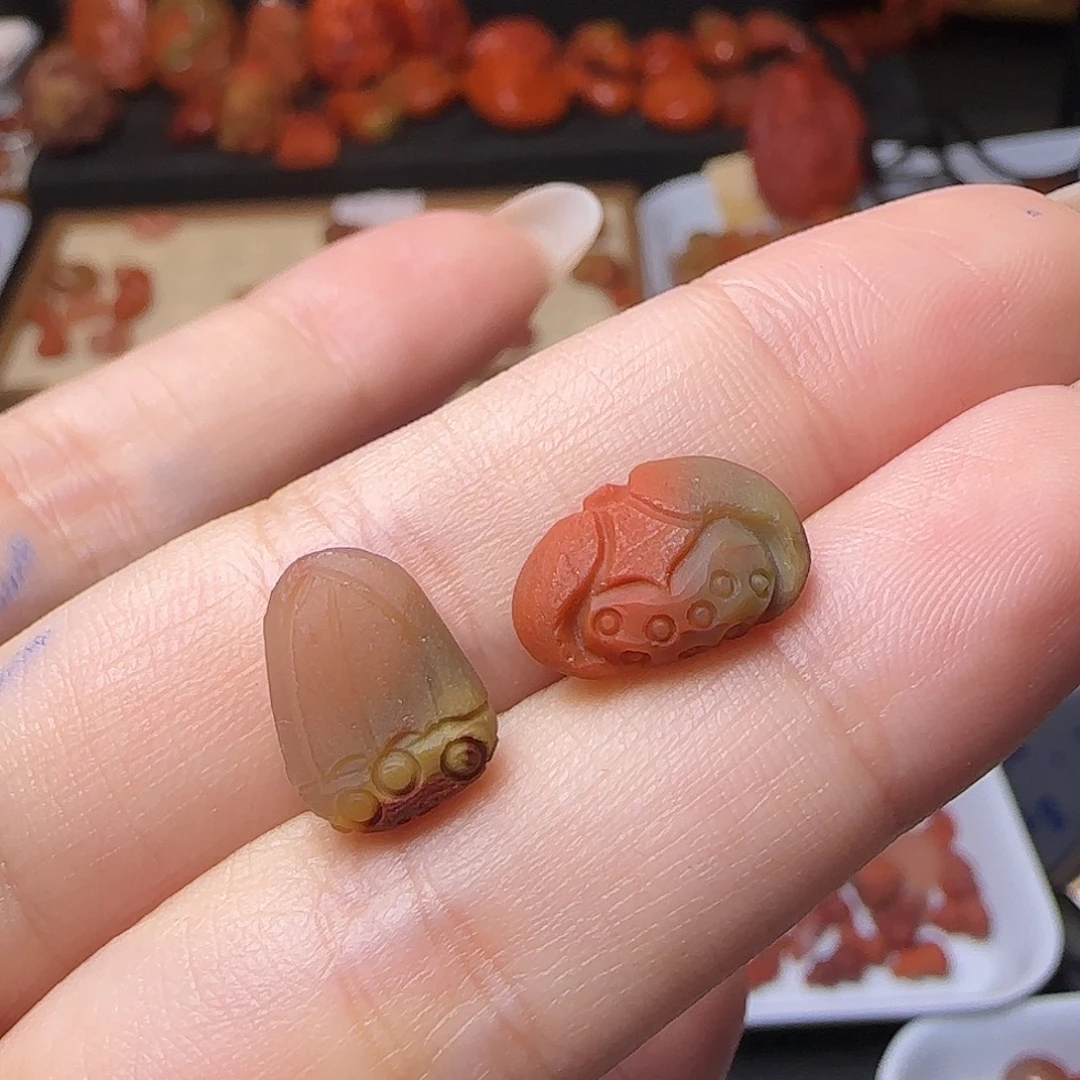 南红玛瑙未镶嵌颈饰