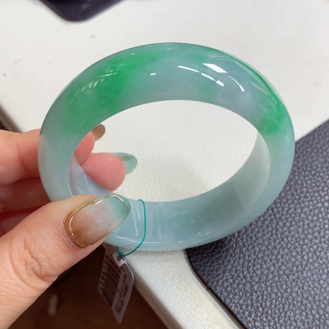 未镶嵌手镯翡翠莉缅甸
