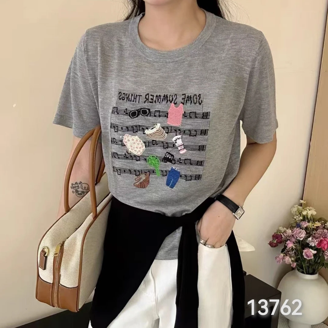 13762（部分无水洗唛，介意慎拍）WANGDAN新款乐谱刺绣针织短袖