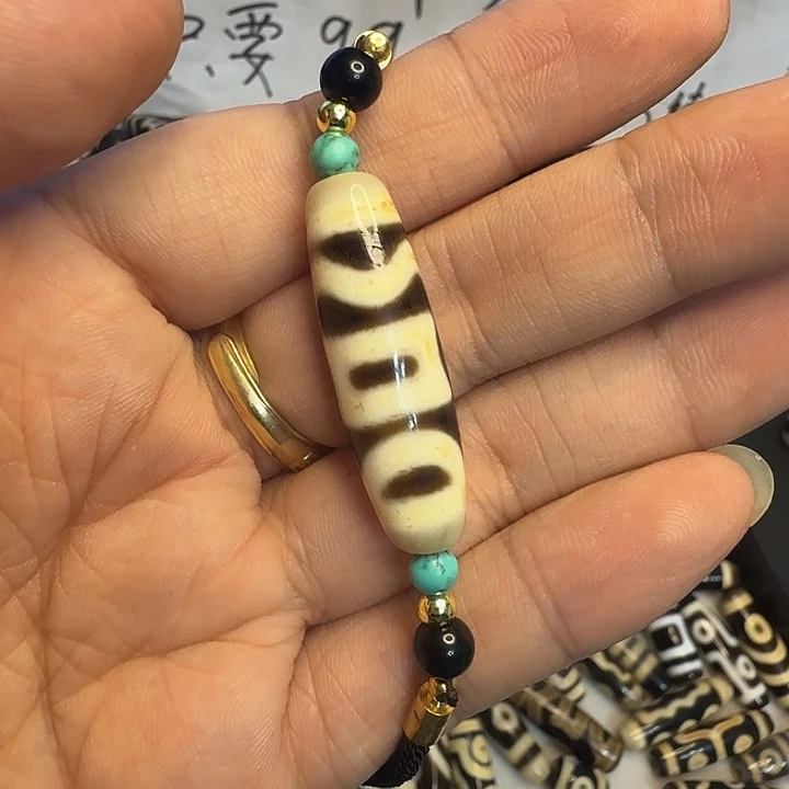 唐***鸭玛瑙/玉髓合金颈饰