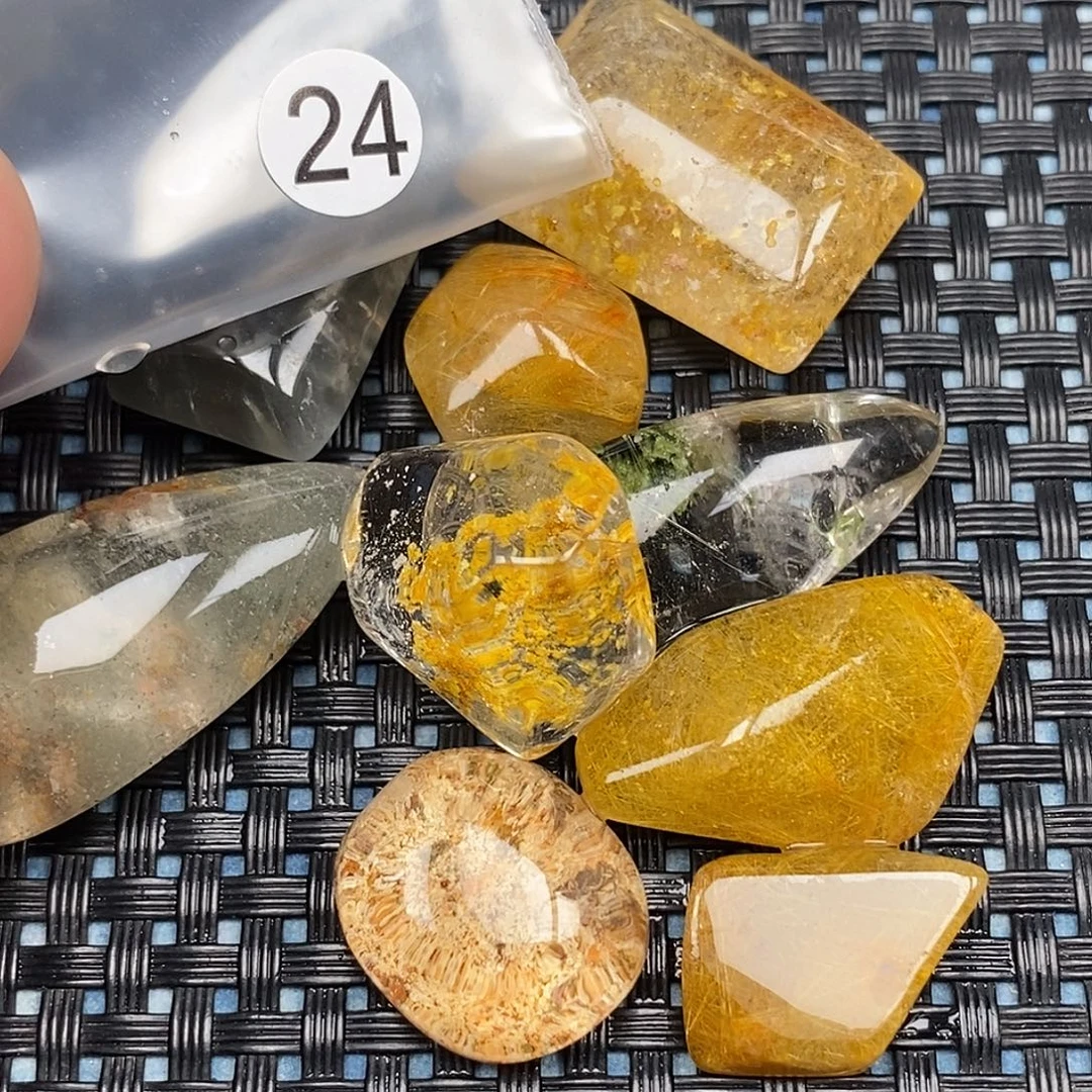 卜***名水晶吊坠(不含链)未镶嵌
