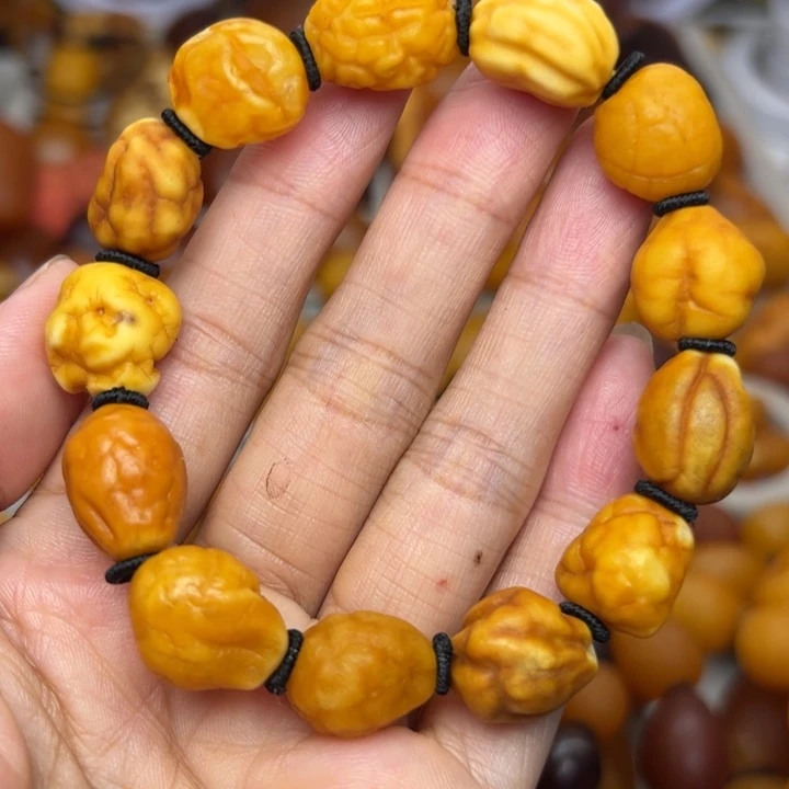 琥珀颈饰未镶嵌天然蜜蜡