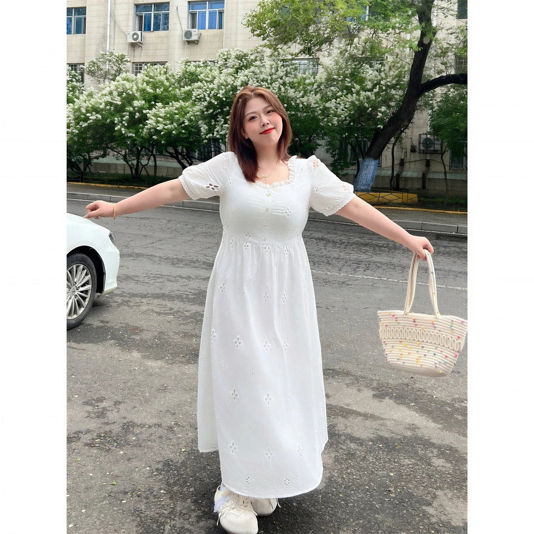 奶霜浮岛 / 绣花镂空设计感法式气质连衣裙14538花契大码200斤