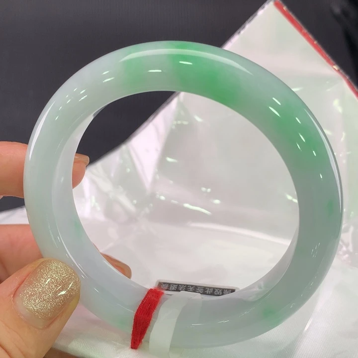 翡翠手镯未镶嵌正圈56