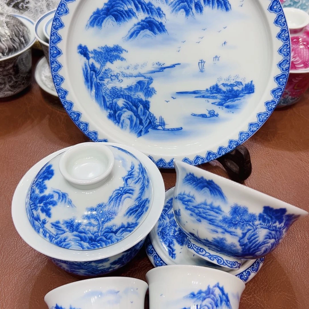 摆件景德镇陶瓷学院等多家单位建立合作伙伴和