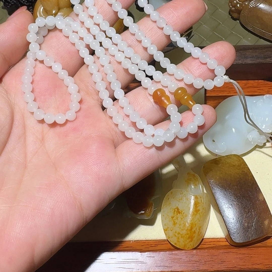 颈饰未镶嵌和田玉