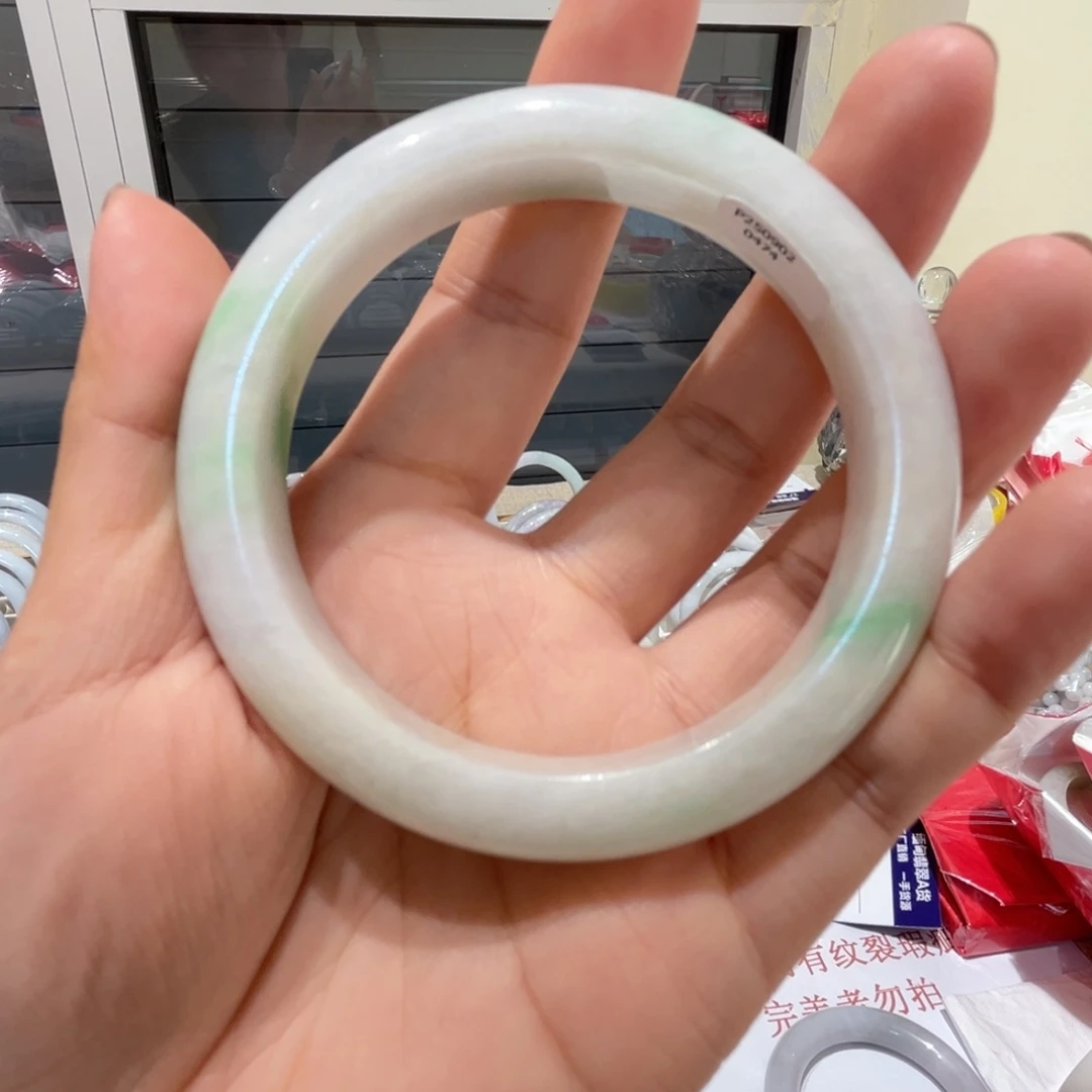 未镶嵌手镯翡翠天然缅甸翡翠手镯