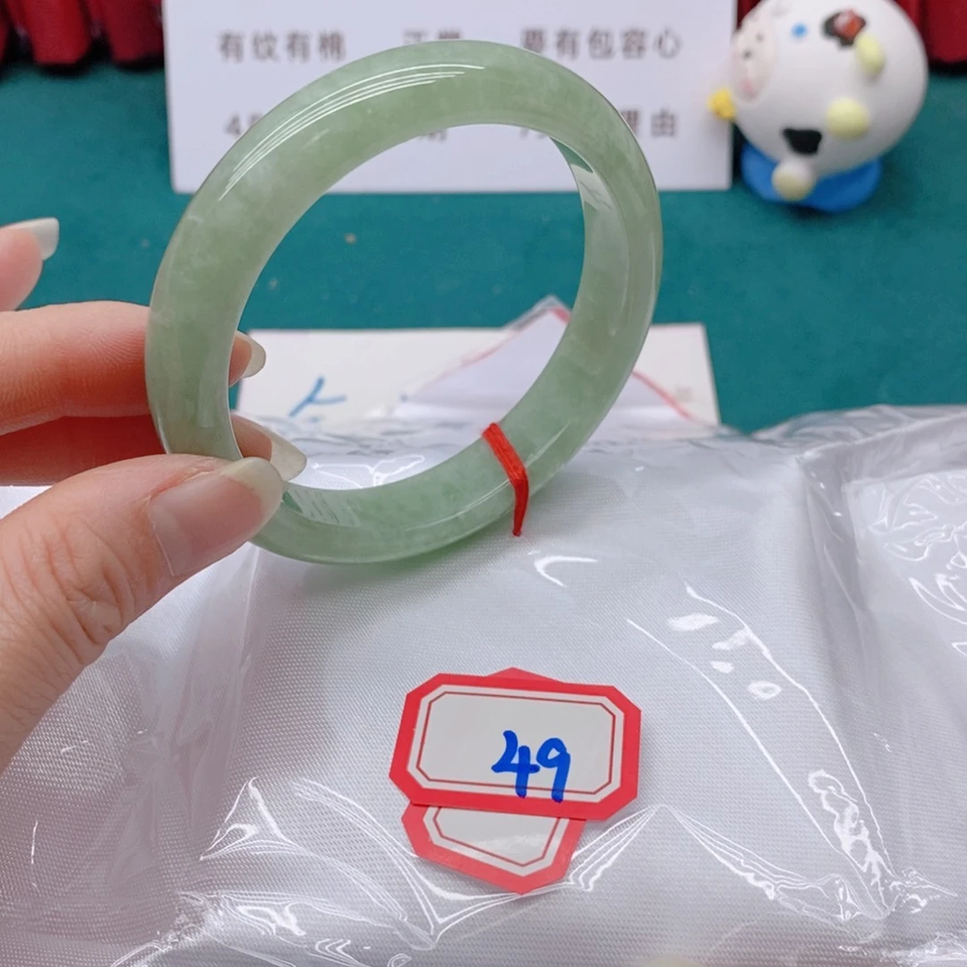 翡翠手镯未镶嵌小**?499999999