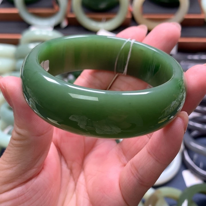 【闪购商品】未镶嵌手镯和田玉（碧玉）